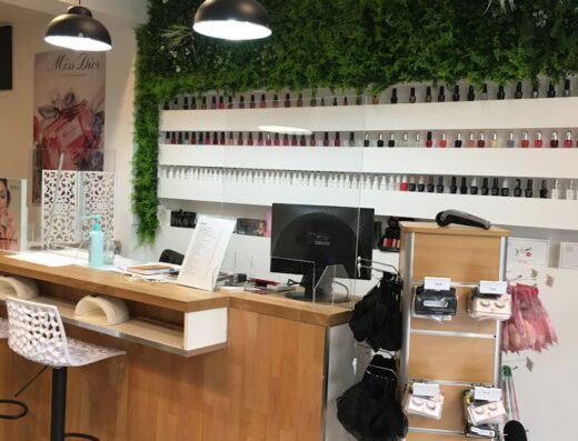 PHIL BEAUTÉ Coiffure Afro-Européen, barber & Onglerie (Nail Bar)